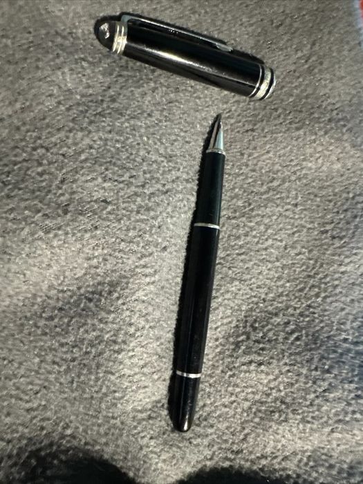 Olmos ruchka 0.06 karat