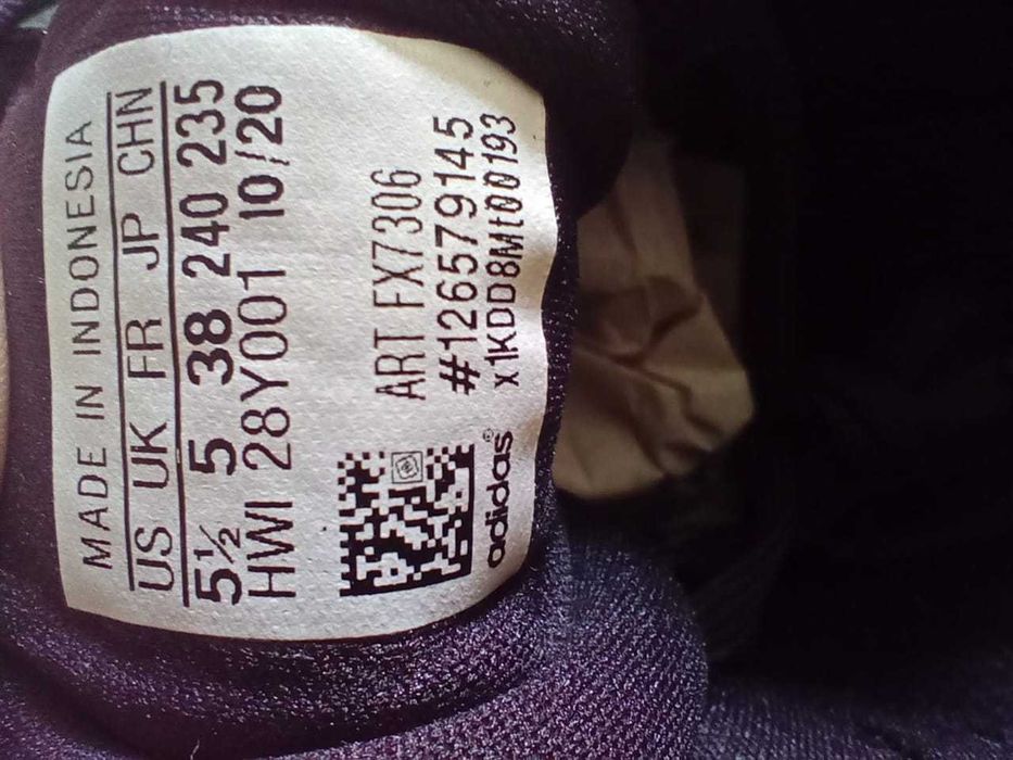 Кроссовки Adidas размер 38