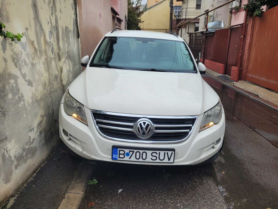 Vând VW Tiguan 2.0 Benzina | Decembrie 2011 | 4x4 Permanent | 185.000 km | Dotări Top