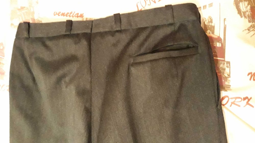 Мъжки Костюм Шит По Индивидуална Поръчка