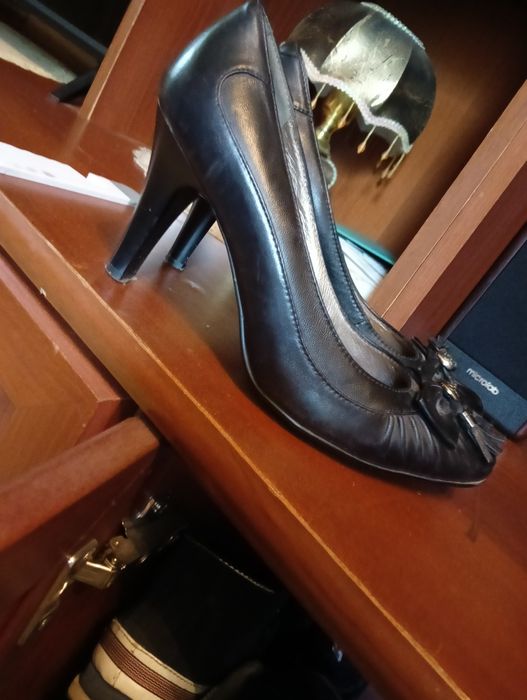 Продам туфли женские