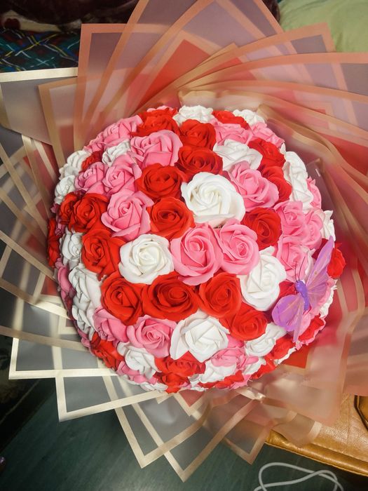 Buchet 101 trandafiri din sapun