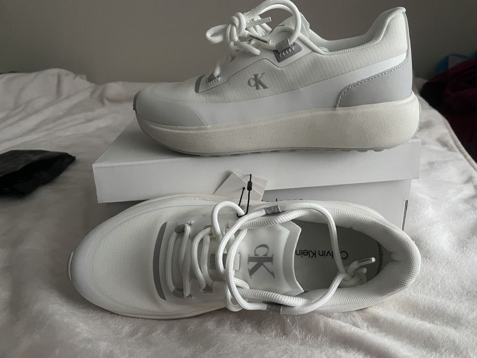 Маратонки new balance