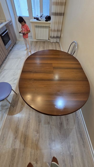 Продам кухонный стол