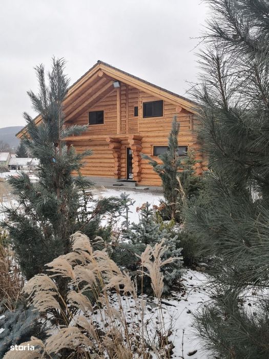 Vila din busteni DE INCHIRIAT – Lisnau, 30km de Brasov