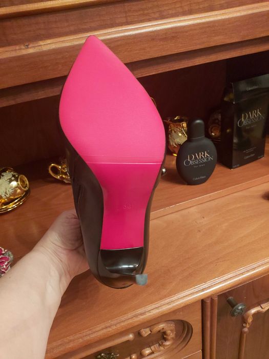 Продаю ботильоны кожанные.