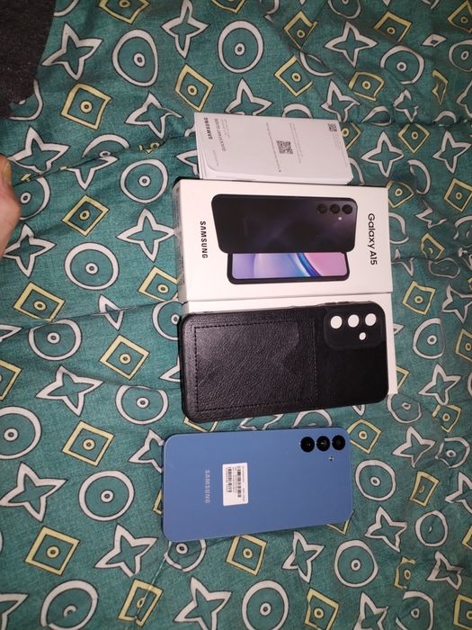 Срочно продаю Самсунг а-15.