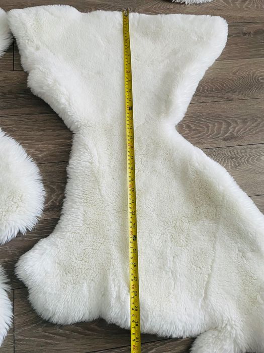 2 covorase Fluffy, albe, in forma de ursulet si tigrisor