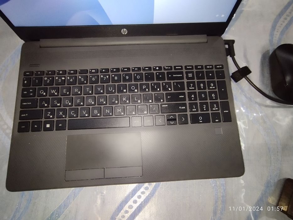 Noutbuk sotiladi HP 255 G9