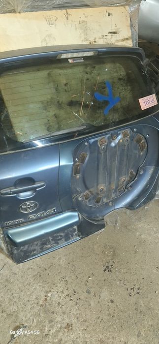 Авторазбор Тойота рав4.