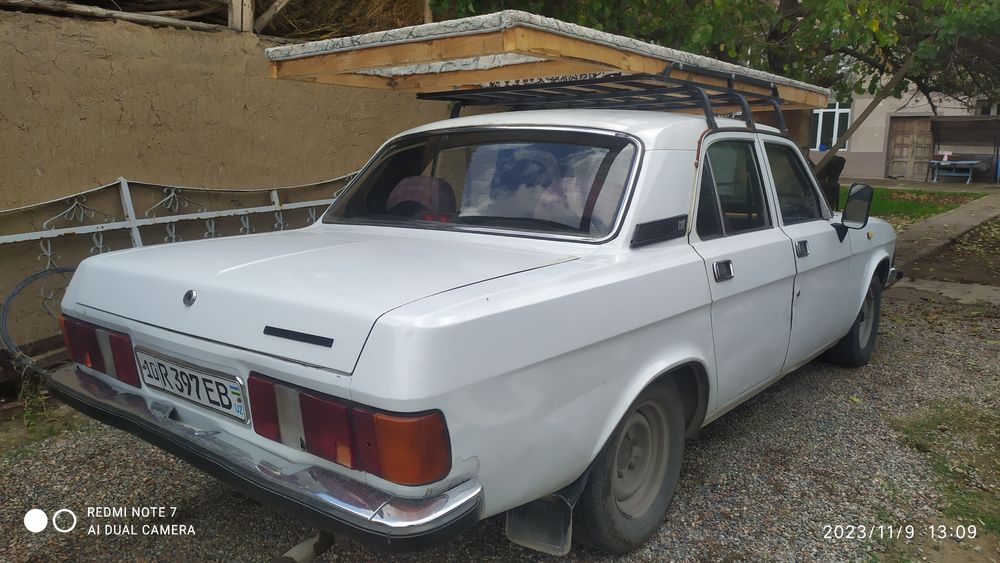 Gaz 3102 sotiladi