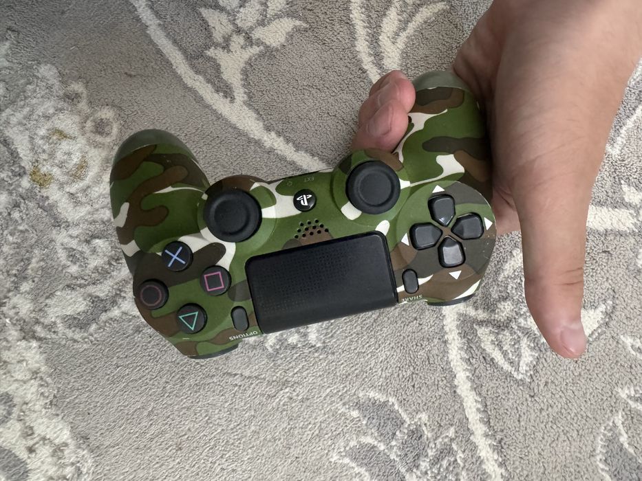 Продам джостик ps4