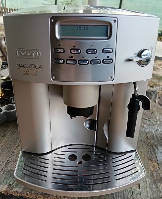 DeLonghi Magnifica, expresor cu râșniță, cafea, capucino, spumare lapte
