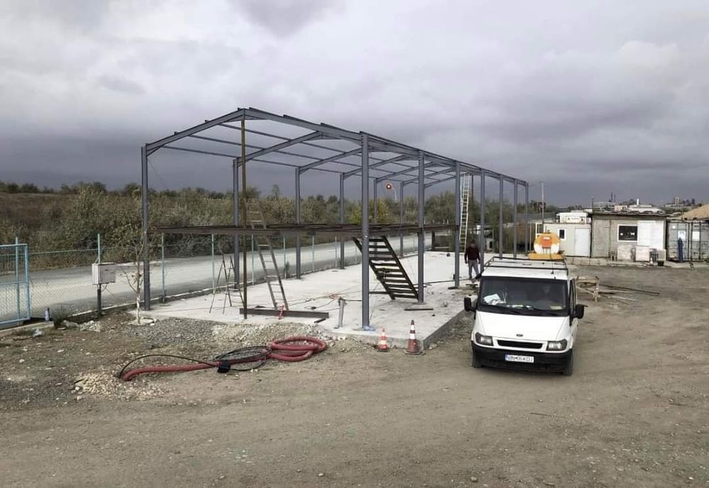 Vând structura metalica coplet 10x20x4 7000€ cu montaj