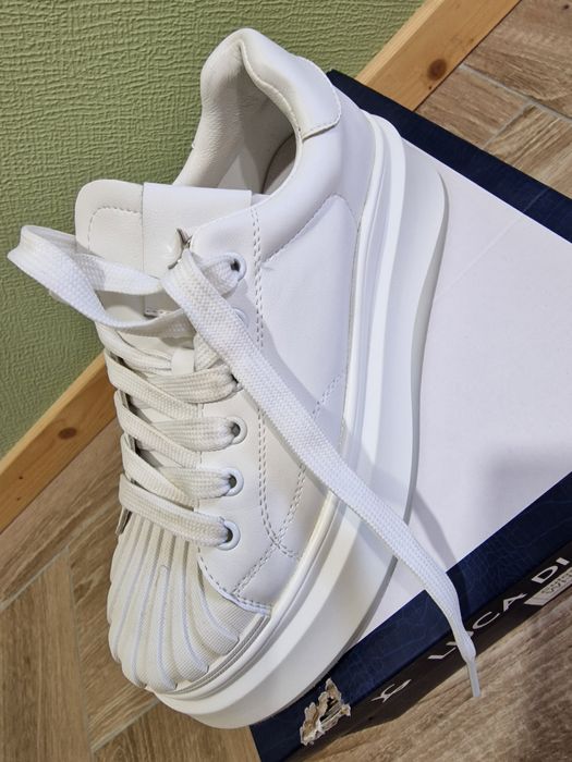 Senakers cu talpa înaltă din piele  pentru dama Luca di Gioia