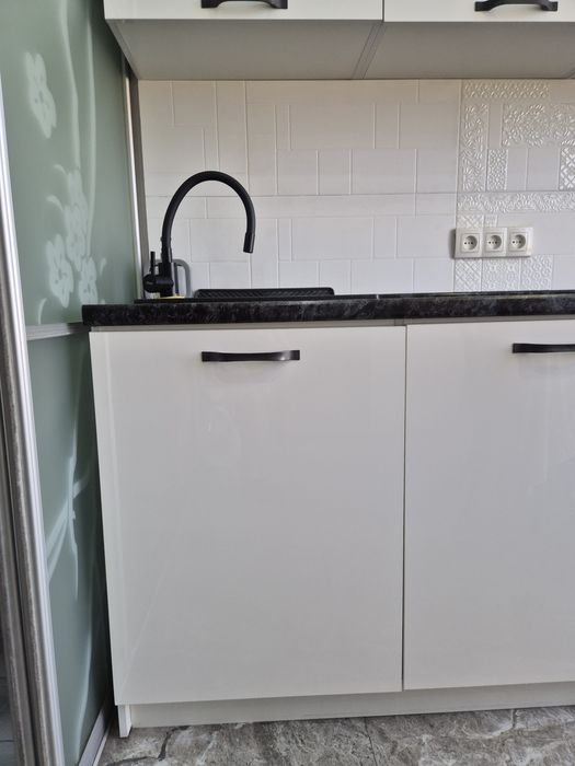 Кухня 240 × 240 × 60