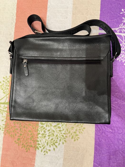 Продам кожанную планшет сумку от Armani (Армани)