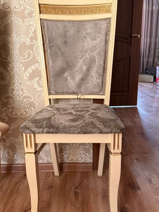 Продам стулья.