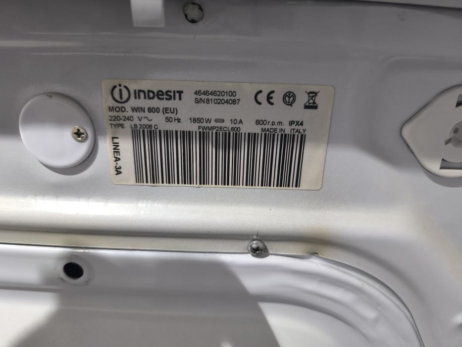 Пералня Indesit Win 600