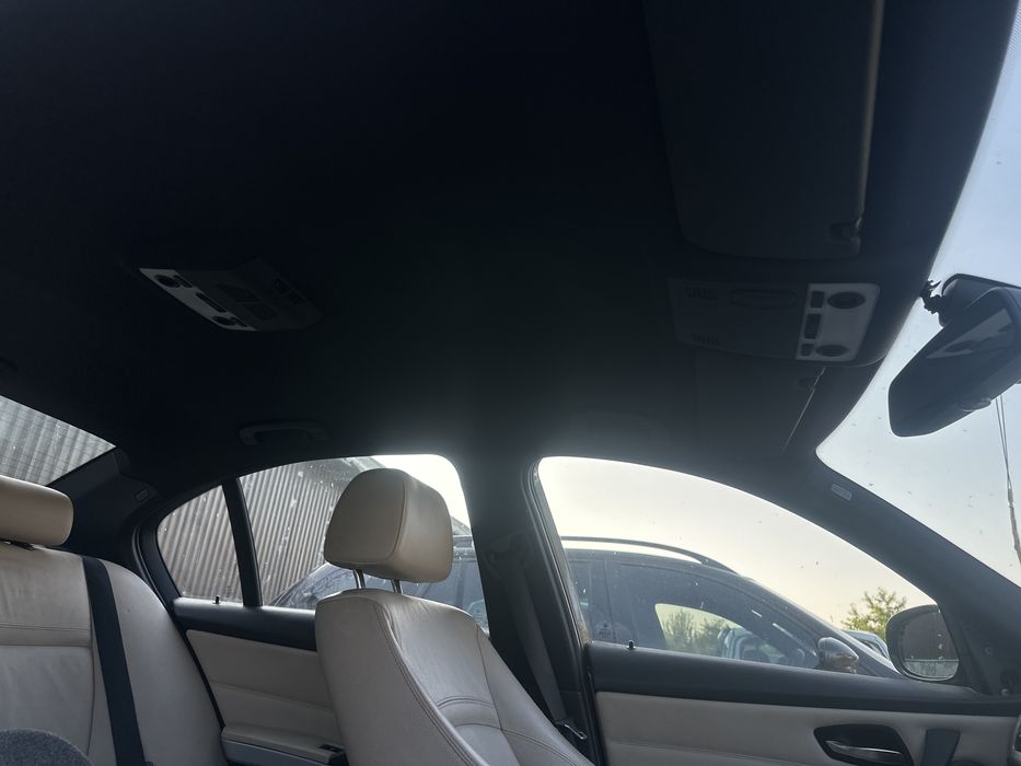 Plafon Pavilion Negru M BMW E90 / E91 / E92 acesorii negre incluse