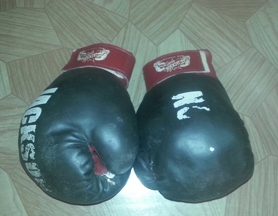 Продаются боксёрские перчатки Jackson sport