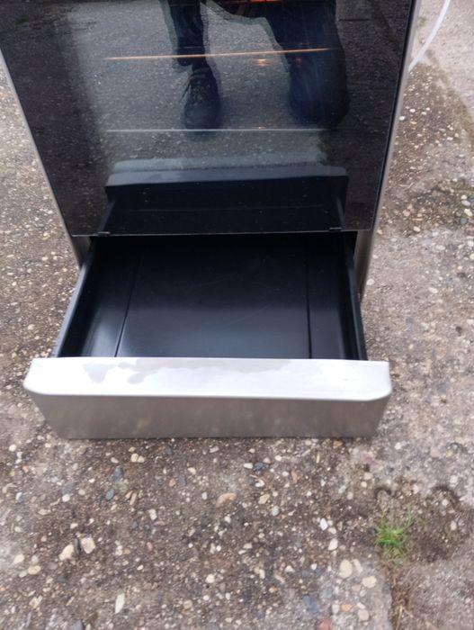 Готварска печка с керамични котлони