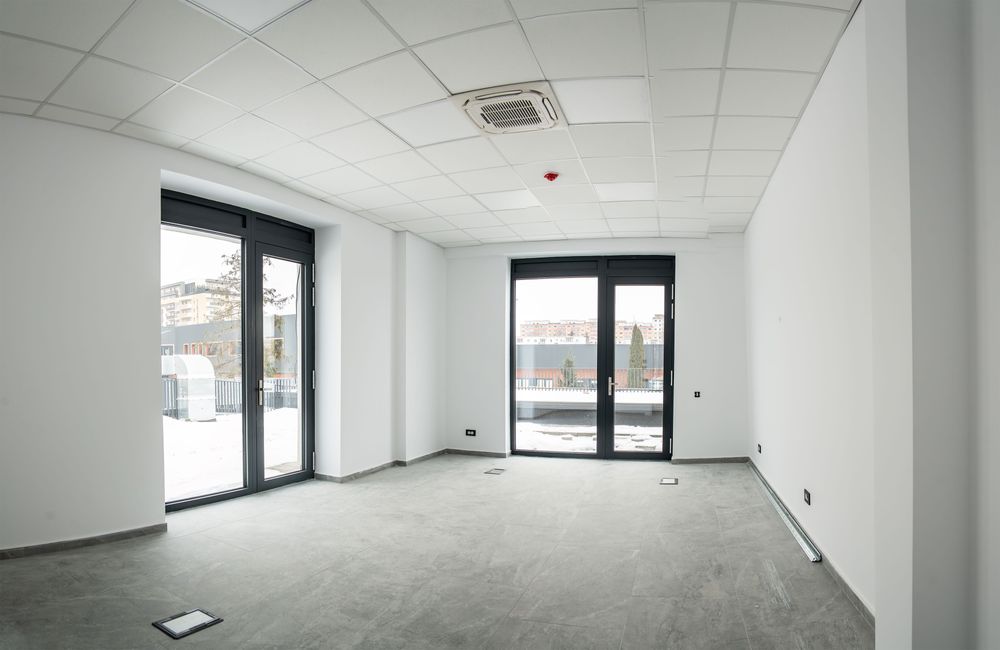 Spatiu comercial 81.6 mp direct proprietar