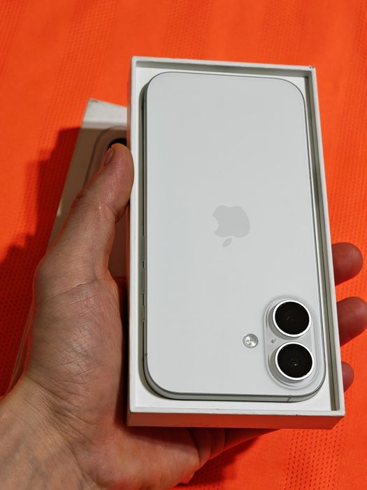 iPhone 16 128 gb аккумулятора 100