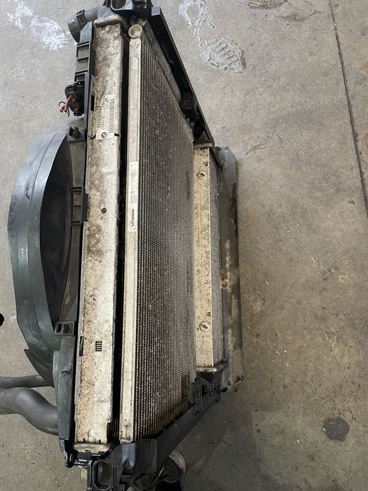 Радиатор/ перка БМВ Х1, Е84 бензин (radiator bmw x1)