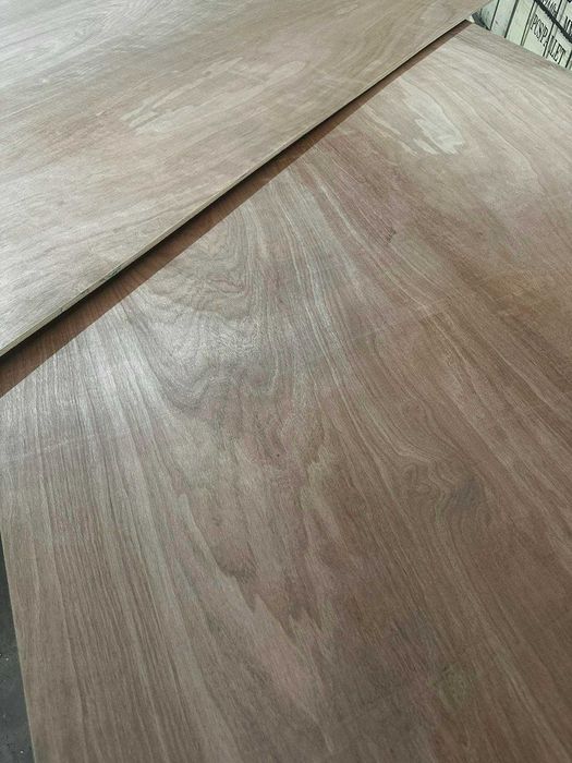 Мебелен шперплат 2440/1220 с дебелина 4/6/8/10/12/15 и 18мм