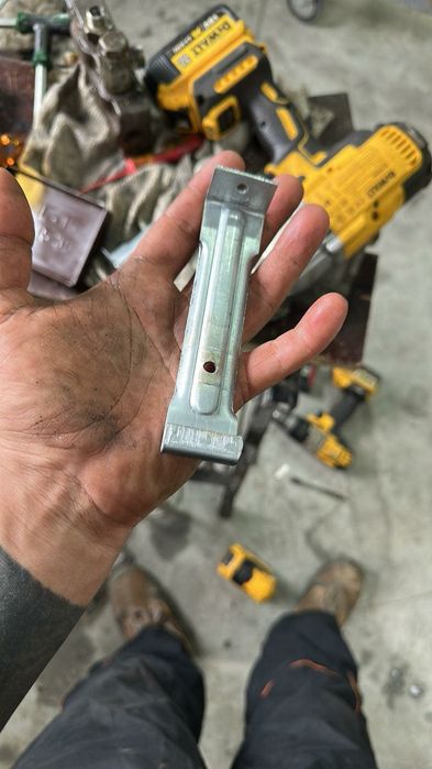 Скоби конзоли и капачки тапи  за американски  улуци