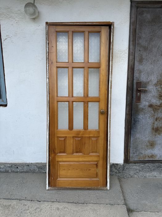 Продам межкомнатную дверь