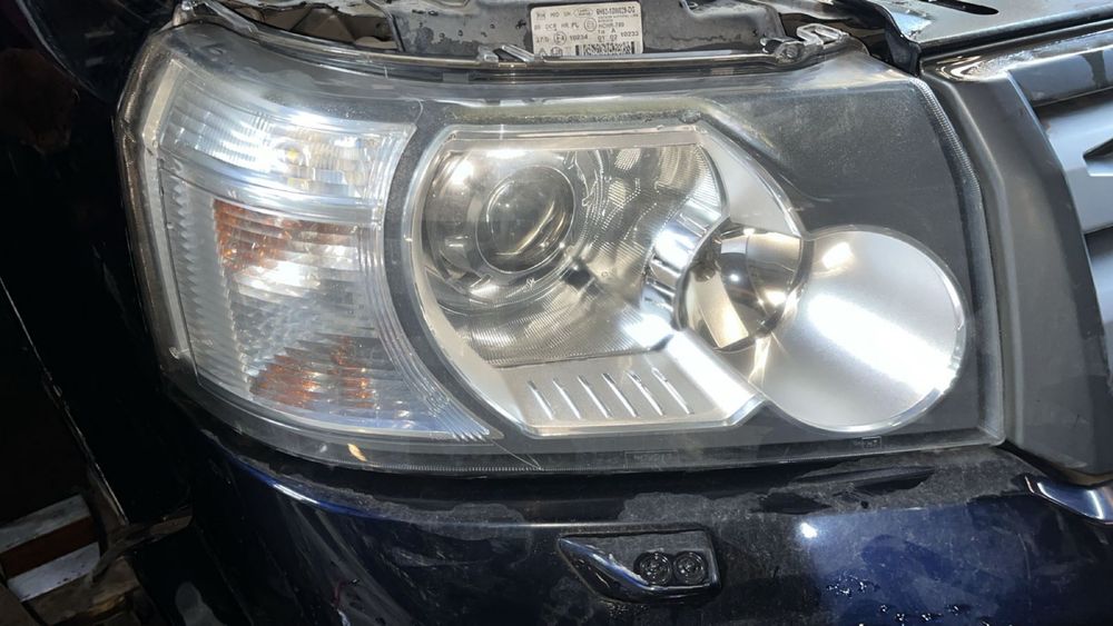 Передний бампер Land Rover Freelander-2 L359.