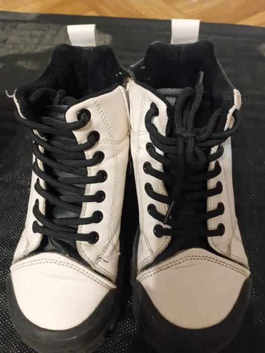 Продам полуботинки