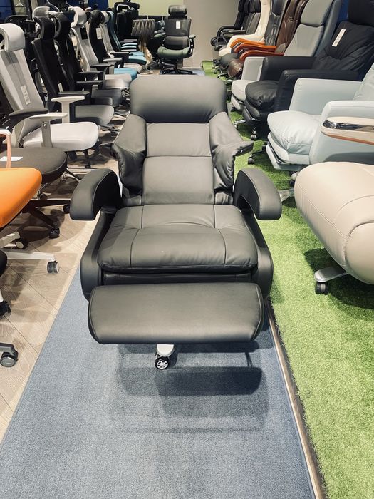 Офисное массажное кресло с электро регулировкой для руководителя