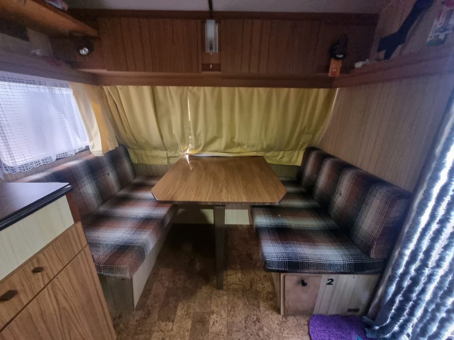 Vand rulotă Chateau pentru interesati