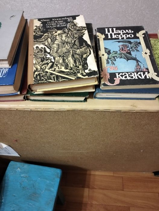 Продам книги разные