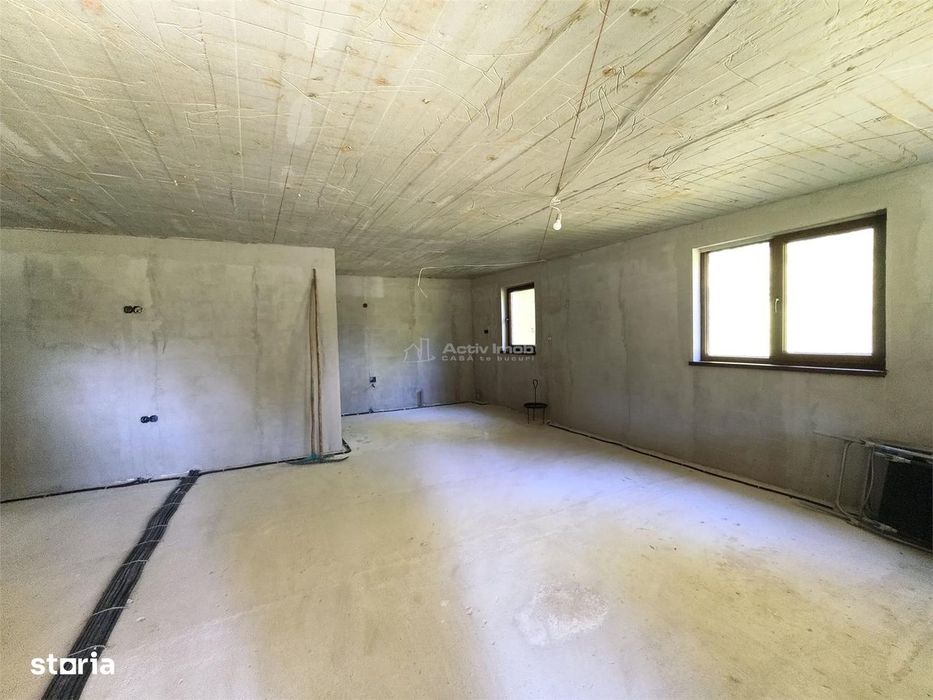 Casa de vacanta de vanzare Valea Avrigului