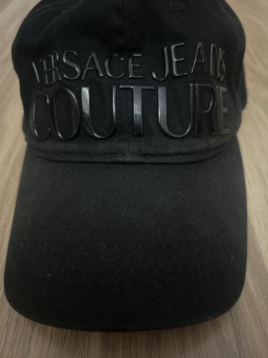 Шапка  VERSACE jeans