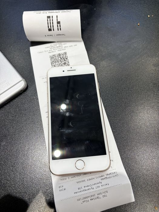 продам Iphone 8