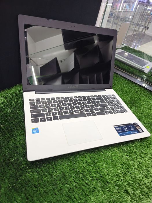 nootbuk kafolati bilan narxini telefonda kellishamiz