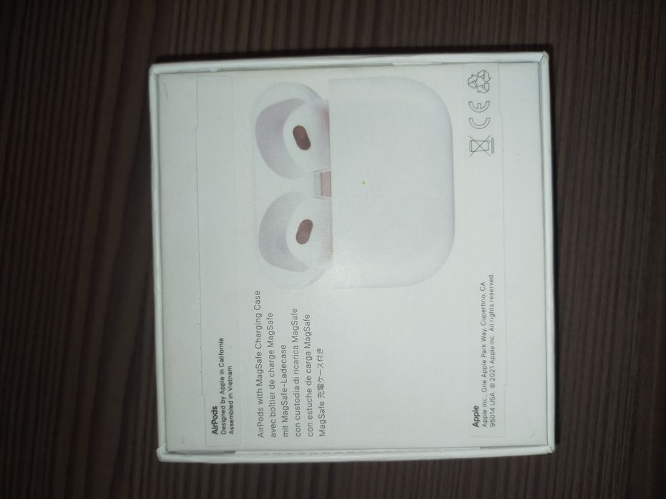 Наушники Apple AirPods 3 (белые)