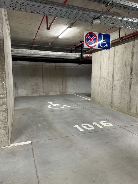 Дава се под наем Гараж / Паркомясто в София, Света Троица - 30 кв.м за 110 € - Снимка #1