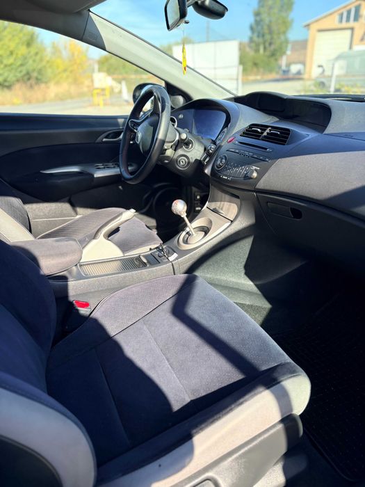 Vand Honda Civic 8 2.2 D 2006