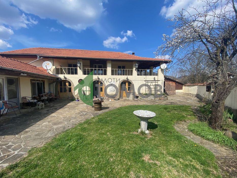 Продава се Къща в с. Веселиново, Област Шумен - 200 кв.м за 415 €/кв.м - Снимка #1