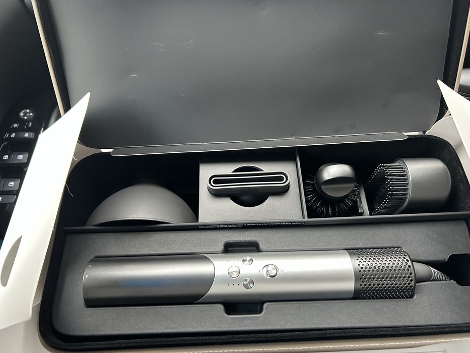 Продам мультистайлер (фен)