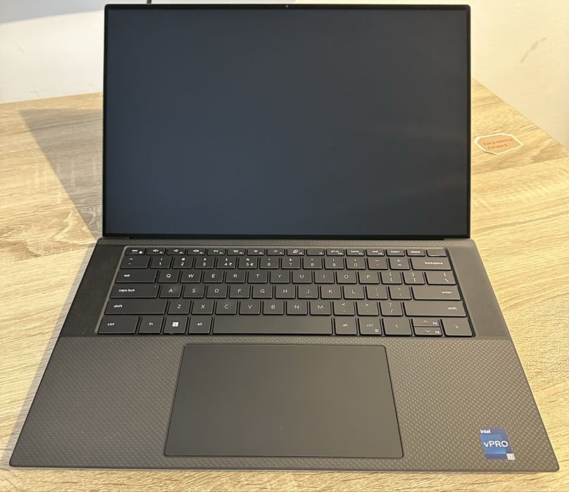 Dell precision 5570 / i7 /RTX 8GB/ 32GB DDR5/ 4K TOUCH