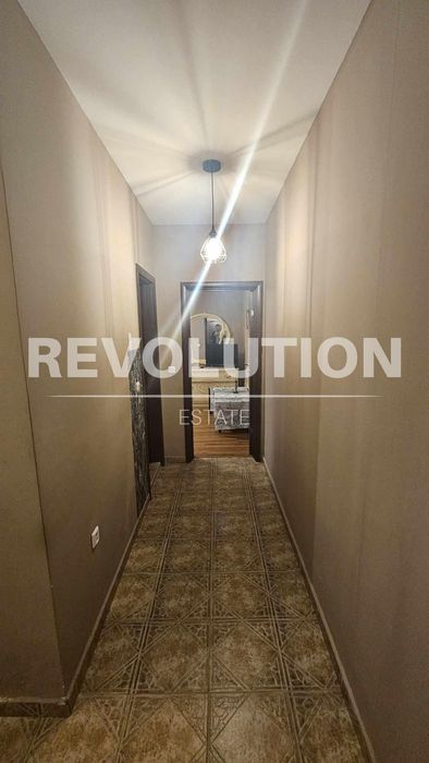 Дава се под наем Двустаен апартамент в Варна, Център - 55 кв.м за 475 € - Снимка #11