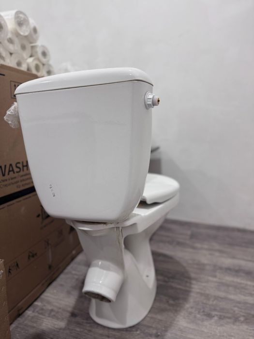 Отдам унитаз б/у