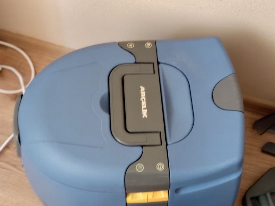Перяща прахосмукачка Arçelik Aqua Power 1600W – пълен комплект